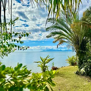 Holiday home O'coco Bungalow- Breathtaking Waterfront Views, Endless Memories, Paea